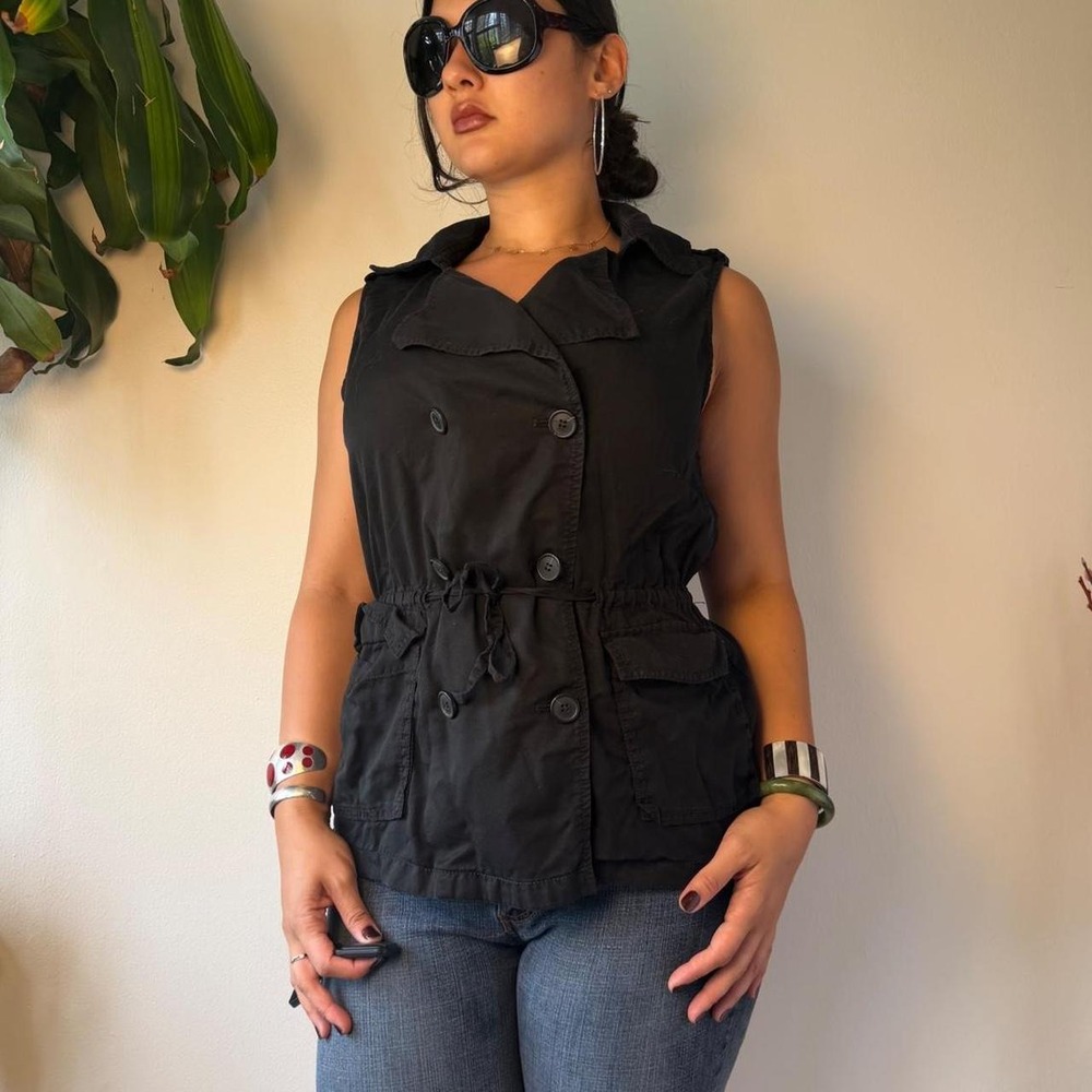 Loft Black Minimalist Sleeveless Vest Button Up Blouse Medium Retro Twee Goth